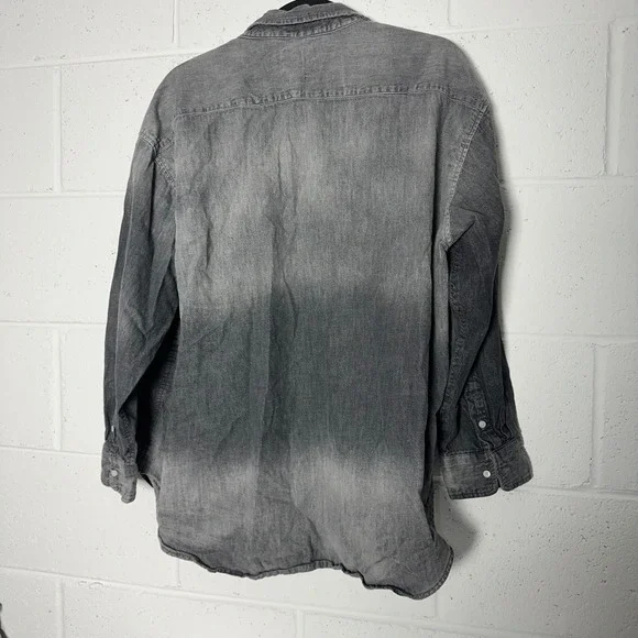 Aerie Womens Grey Ombre Denim Button Down Shirt Oversized Long Sleeve Medium - Picture 3 of 3